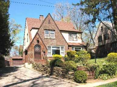 Copyright (C), Multiple Listing Service of Long Island, Inc, 2004