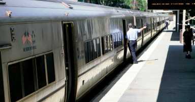 LIRR to restore mid-day service on Port Washington line