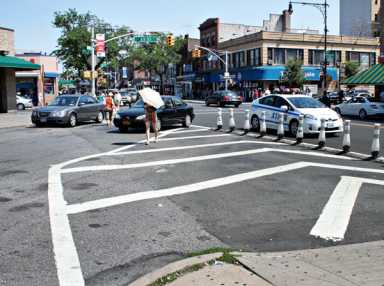CB 1 votes 25-7 against plaza on Newtown Avenue
