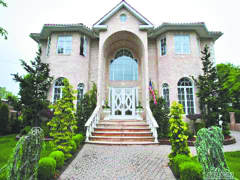Copyright (C), Multiple Listing Service of Long Island, Inc, 2004