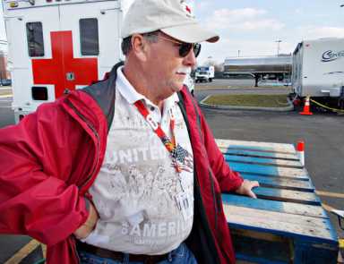 Aid gives his heart to cook for victims