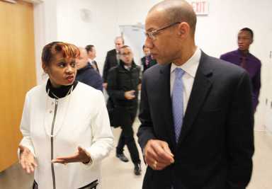 Walcott says he has left plan to overcome crowded classes