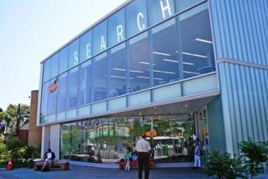 Glen Oaks library branch
