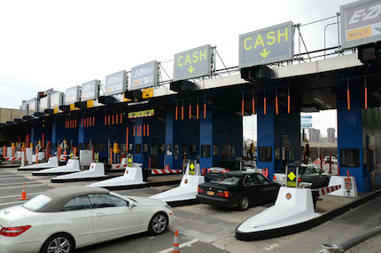 7204627884_05e6f32d60_z