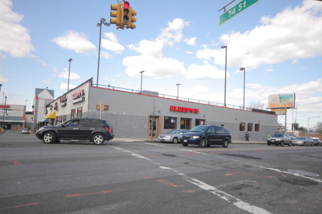 MASPETH MALL