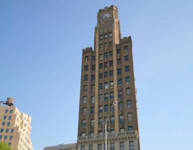 LIC clock tower horizontal