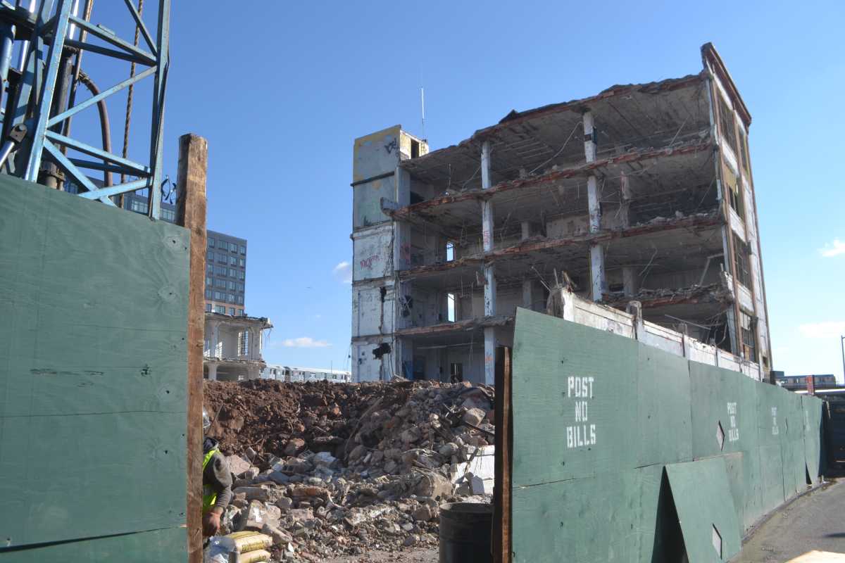 5Pointz rubble 3