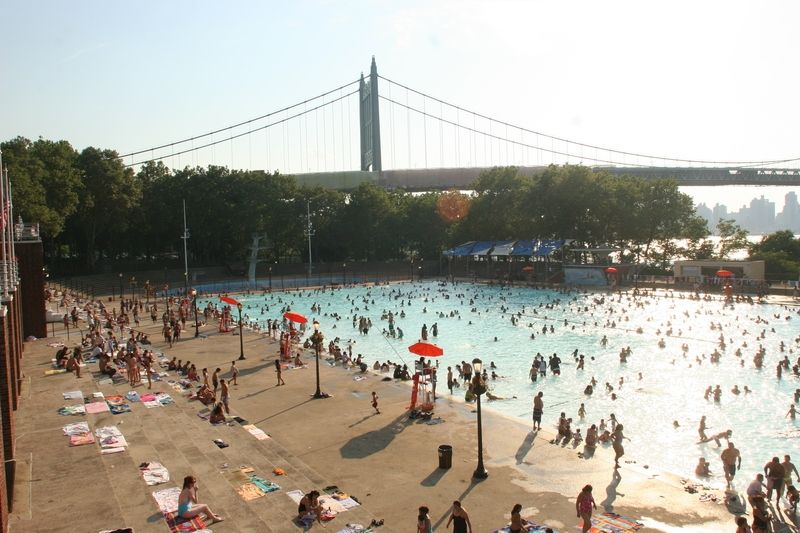 Astoria-outdoor-pool