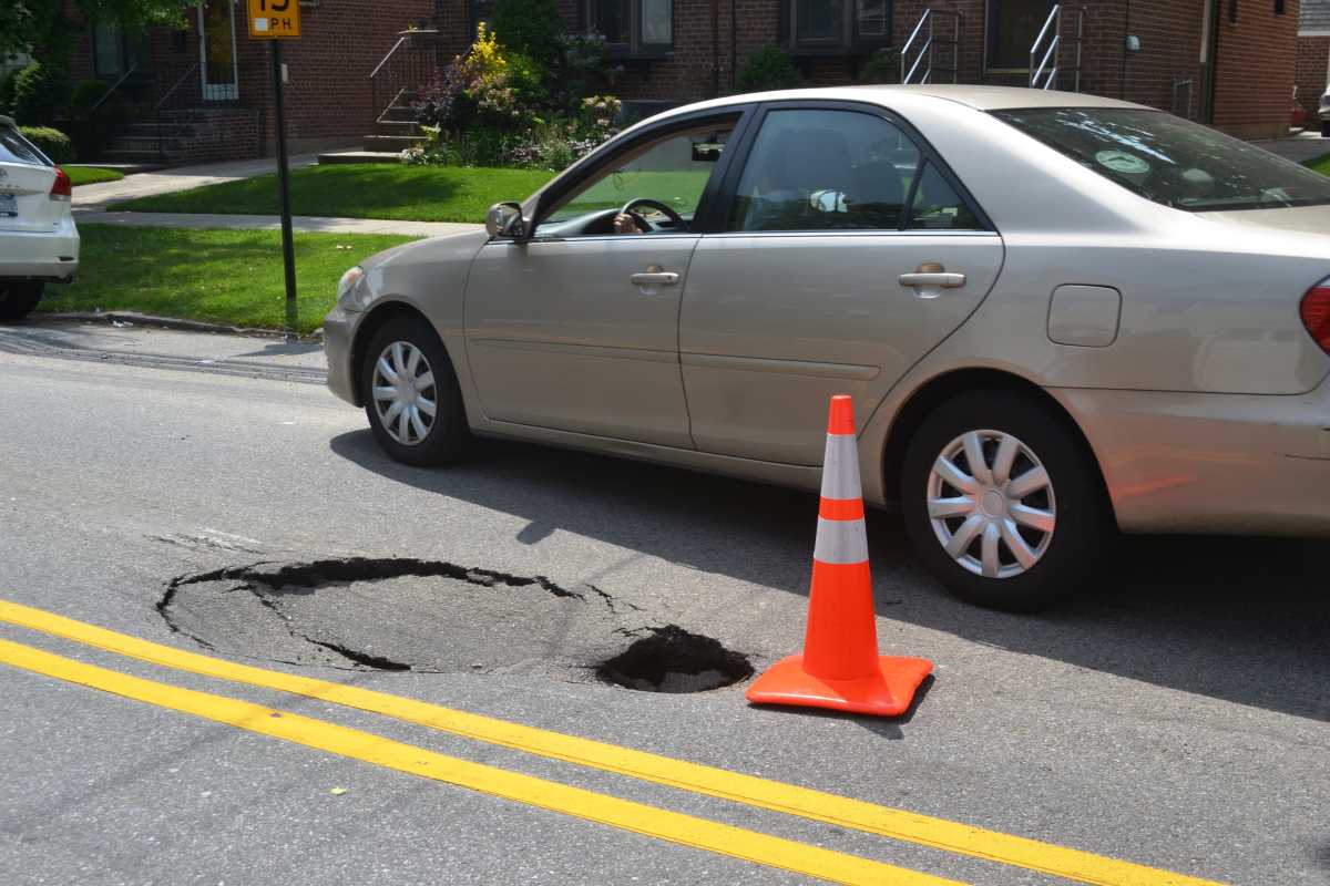Sink hole growing