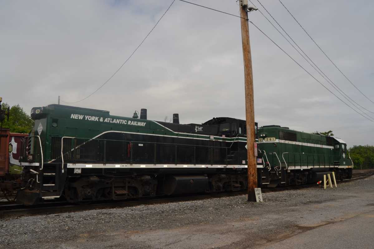 Railroad car