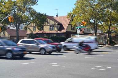 WOODHAVEB-BLVD-624×416
