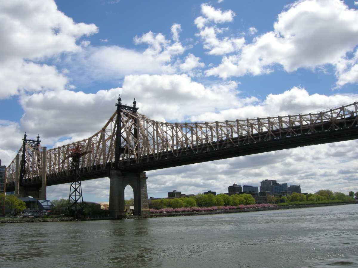Councilman Jimmy Van Bramer has endorsed the MoveNY Fair Plan, which calls for tolls at the free Queensboro Bridge.