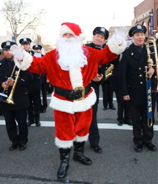 Bayside parade and tree lighting draws over 1,000 people