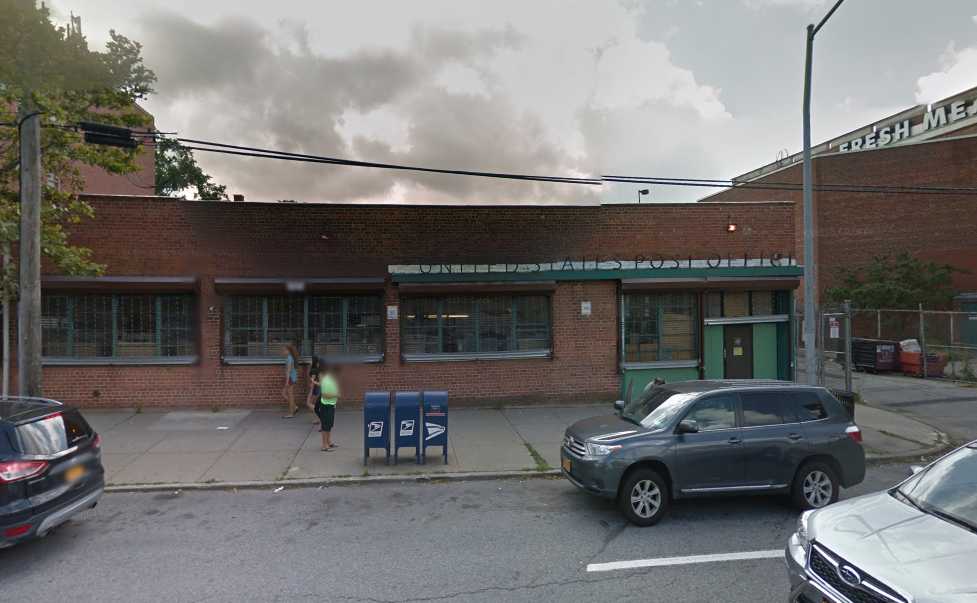 Fresh Meadows Post Office