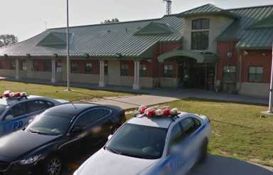 The 105th Precinct Satellite in Rosedale is now a 24-hour operation, Mayor Bill de Blasio and Police Commissioner Bill Bratton announced on Friday.