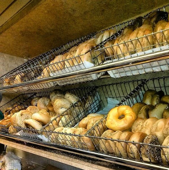 Photo: hotbialysandbagels/Instagram
