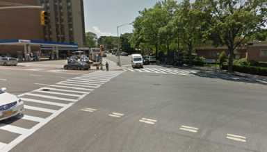 Woodhaven Blvd and Dry Harbor Rd