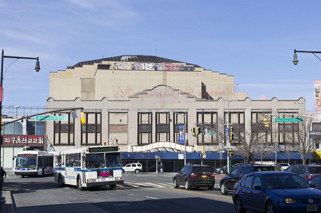 8498815338_1793cc05ae_z