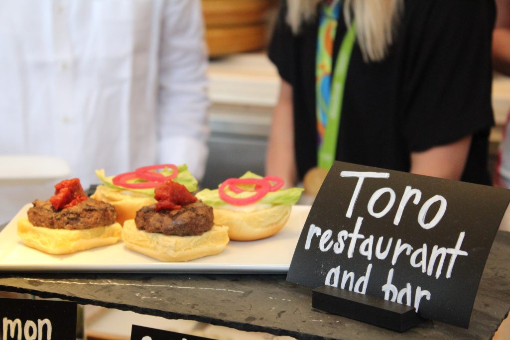 BURGER TORO KEN ORINGER