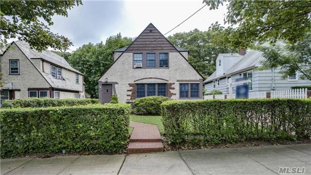 244-08-54th-ave-douglaston-ave