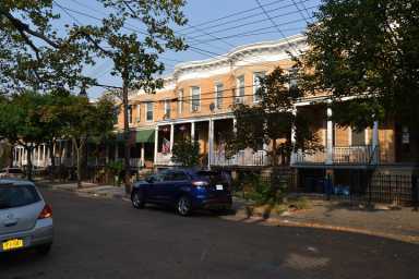 ridgewood-houses-web