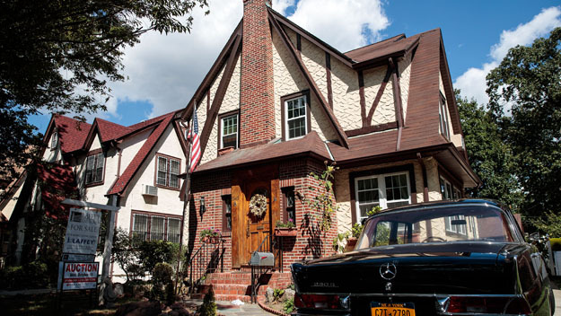 Donald Trump’s Childhood Home To Be Sold By Auction In October