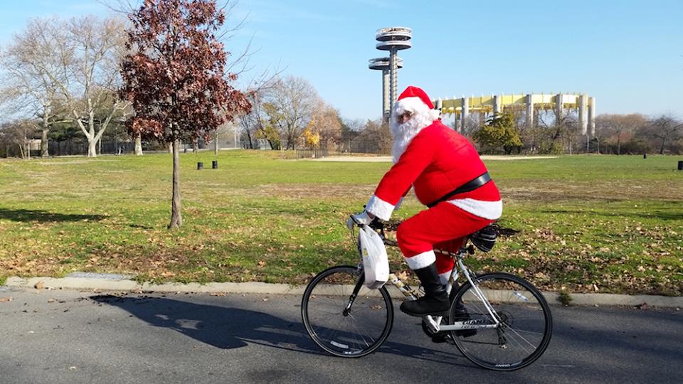 santa-in-queens