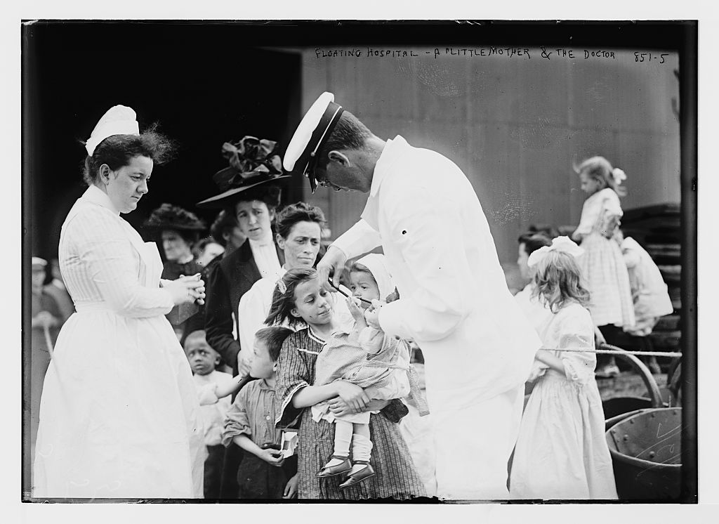 Hospital_boat_-_LOC_-_ggbain.04097