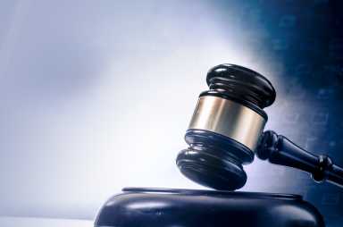 gavel 4 – shutterstock