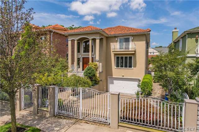 144-21 South Malba Dr