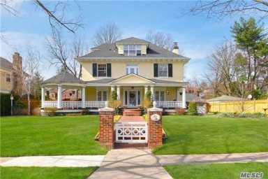 225 hillside ave douglaston