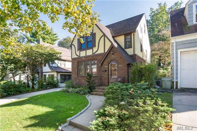 356 manor road douglaston