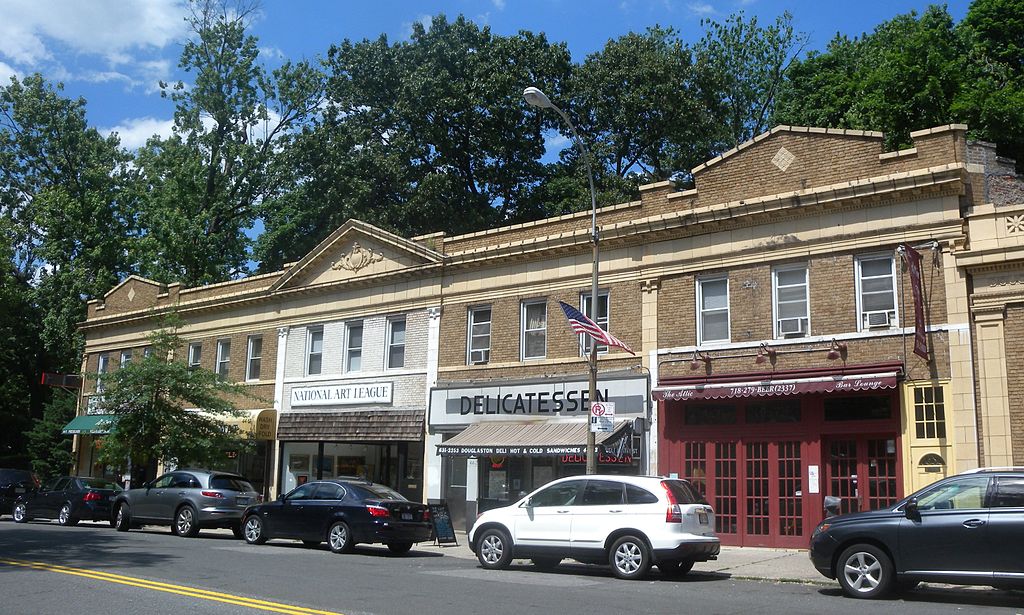 DOUGLASTON JIM HENDERSON