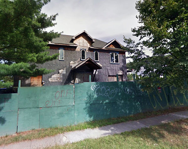 Neighbors ask officials to deal with abandoned Whitestone home