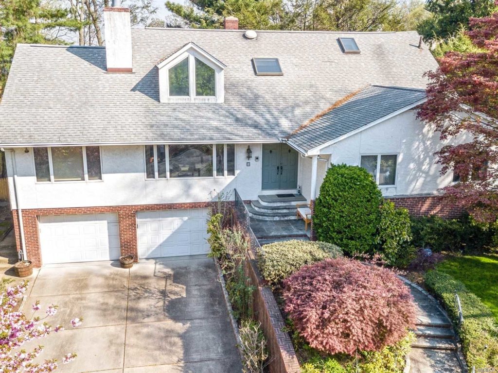 9 melrose lane douglaston
