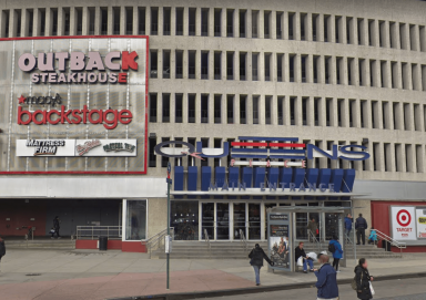 The Outback Steakhouse at the Queens Place mall in Elmhurst has closed its doors.