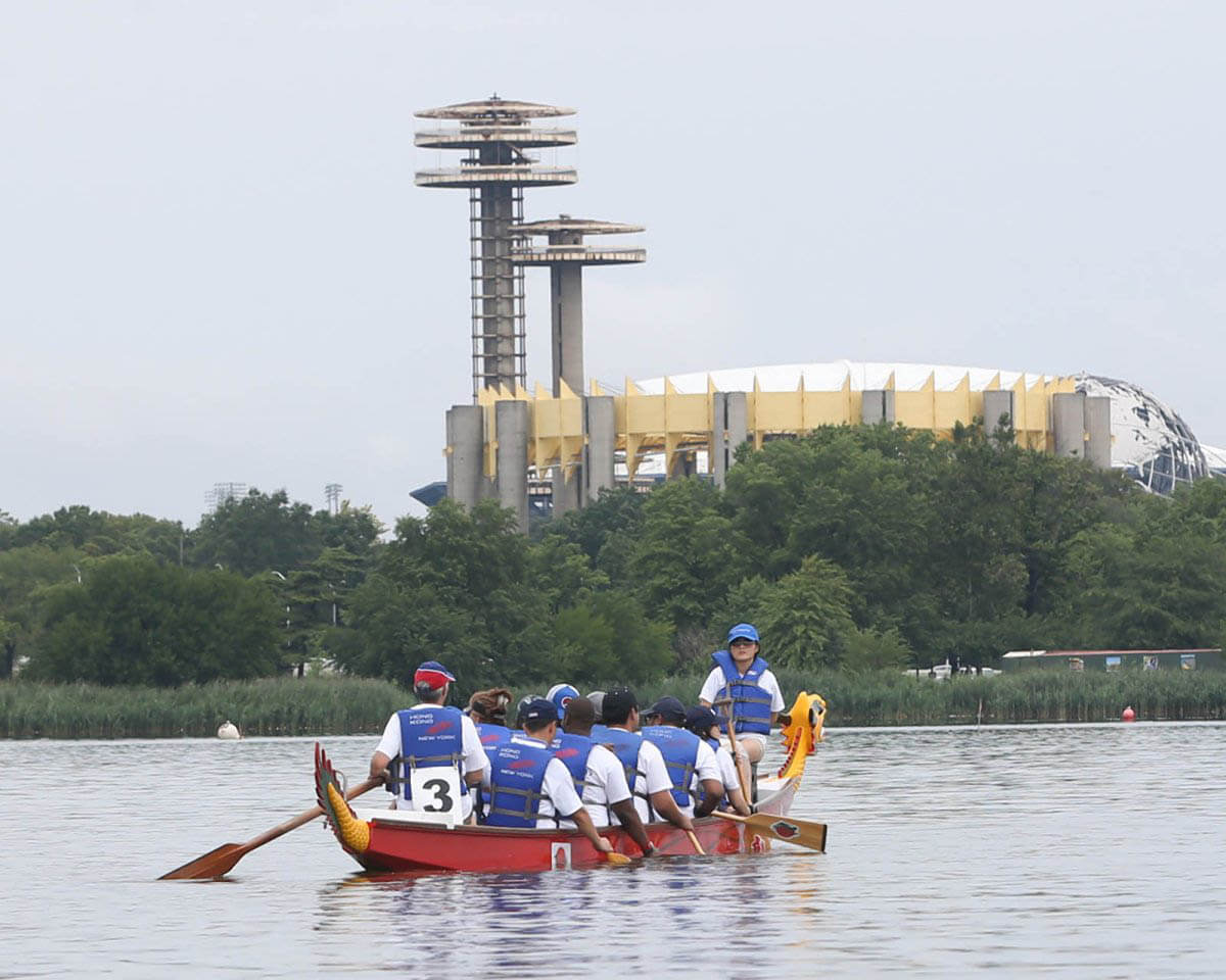 Slain officers honored at Dragon Boat Festival