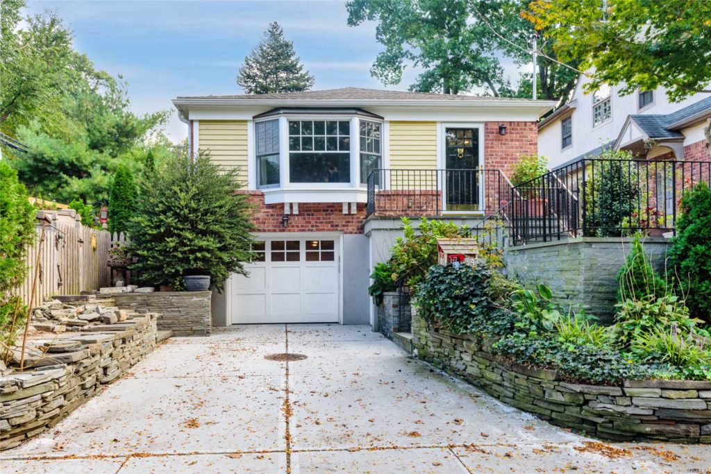 38-47 douglaston parkway douglaston