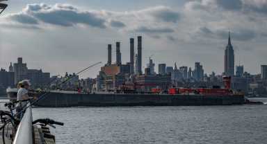 City plans to implement barge network to decrease traffic congestion