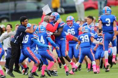 St. Francis Prep football wins ‘Battle of the Boulevard’ over Holy Cross