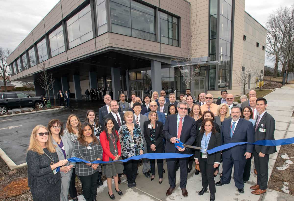 NEWS_Northwell-Health-and-NYC-Health-Hospitals-Open-$47.7M-Shared-Lab-in-Queens