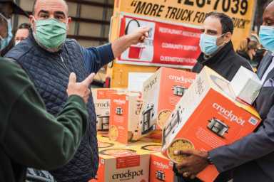 QT astoria houses hnaidng out crock pots