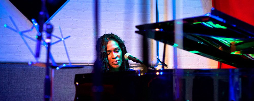 1614030544_back_image_mala-show-header-1000×400