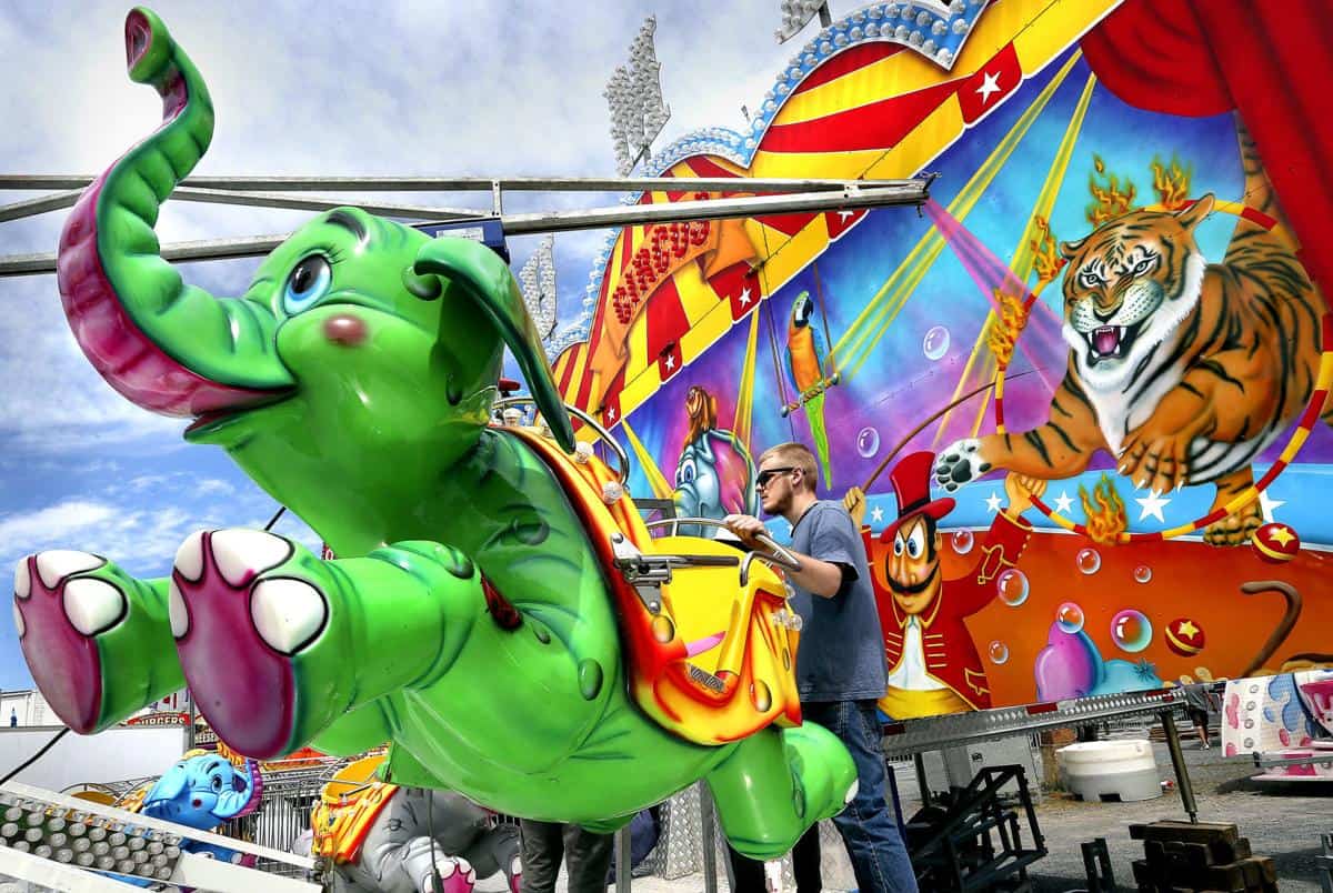 Apple-Blossom-Children’s-Carnival