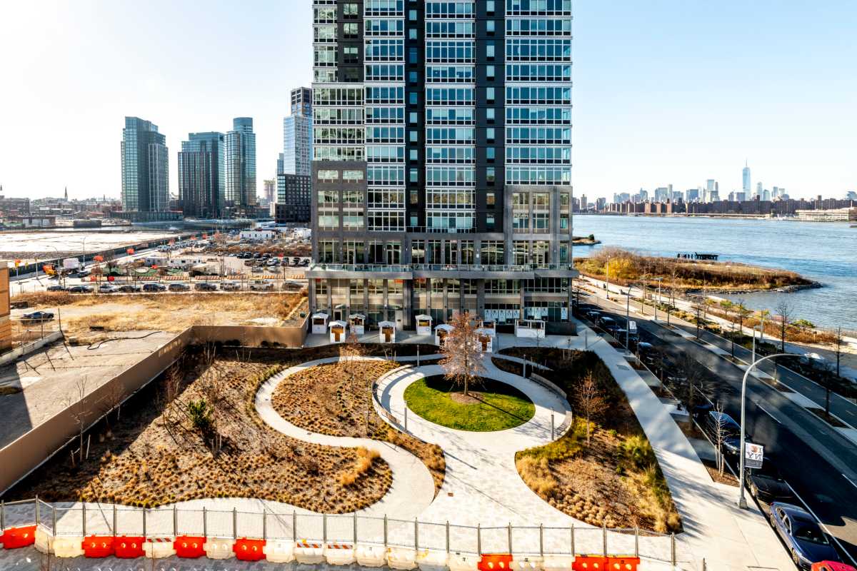 LIC sculpture