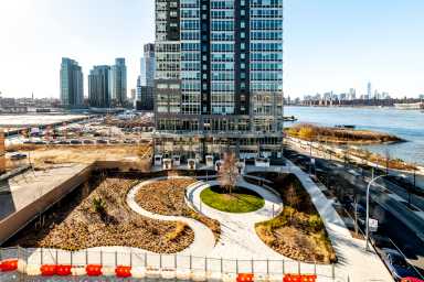 LIC sculpture