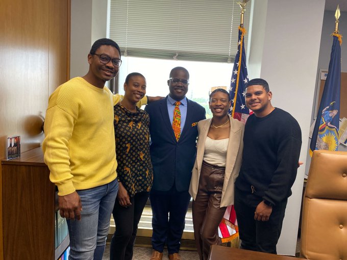 Far Rockaway lawmaker honors Justin Wallace