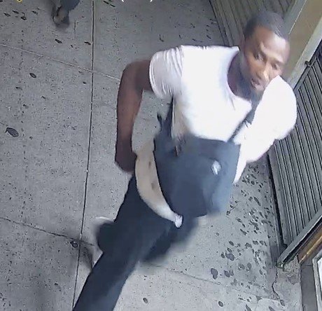 woman groped in Flushing