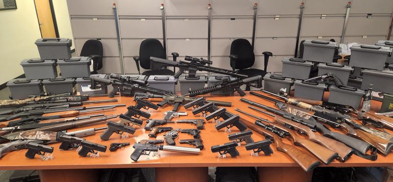 guns