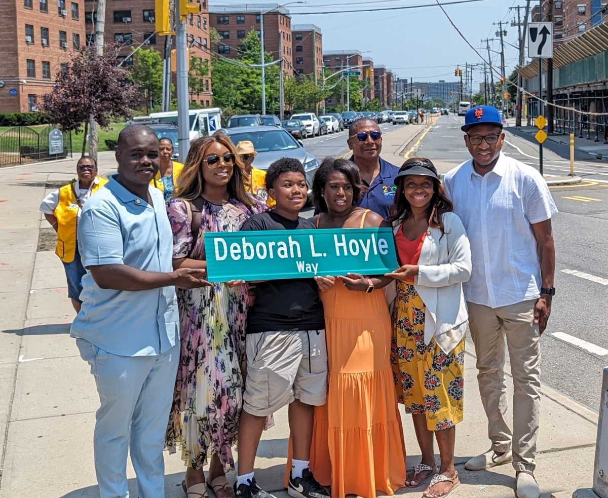Arverne street co-naming